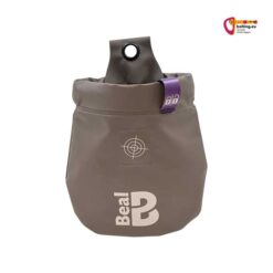 Braune Beal Genius II Werkzeugtasche mit weiße, Logo und Aufhängeöse auf weißem Quadrat.