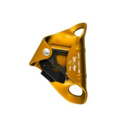 Das Bild zeigt die gelbe Bruststeigklemme Kong Cam Clean. Die Brustklemme steht aufrecht im Bild, mit den Aufhängeösen nach rechts und dem Klemmnocken-Block links.