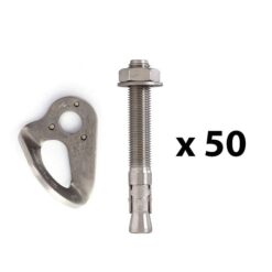 Das Bild zeigt eine Einbohr Vorteilspackung. In der Mitte ein vertikal aufgestellter, silberner Bohrhaken. Links eine silberne Bohrhakenlasche. Rechts die Schrift "mal fünfzig".