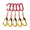 Das Bild zeigt fünf Evo Expressschlingen von Climbing Technology. Die Express steht aufrecht im Bild. Oben der rote hakenseitige Karabiner, in der Mitte die weiss-rote Expressschlinge, unten der gelbe seilseitige Karabiner. Die Schnapper schauen nach links.