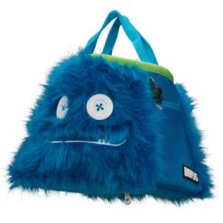 Das Bild zeigt das Boulder Chalkbag Monster Maxwell von schräg links. Der blaue, lustige Magnesiumbeutel hat zwei Knöpfe als Augen und einen Mund mit kleinen Zähnen sowie zwei ausgestreckte Arme.