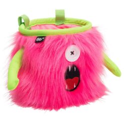 Das Bild zeigt das Chalkbag Monster Kelly von vorne. Der pinke, lustige Magnesiumbeutel hat einen Knopf als Auge und einen Mund mit vielen kleinen Zähnen sowie zwei seitliche Arme.