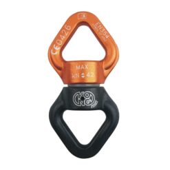Das Bild zeigt den Kong Kong Swivel Dancer. Das Drehgelenk steht aufrecht im Bild, mit der orangen Karabinerööse oben und der schwarzen Karabineröse unten.