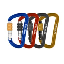 Das Bild zeigt vier Materialkarabiner Stubai Accessory Minikarabiner Zubehörkarabiner. Von links nach rechts die Farben Blau, Rot, Schwarz und Golden.