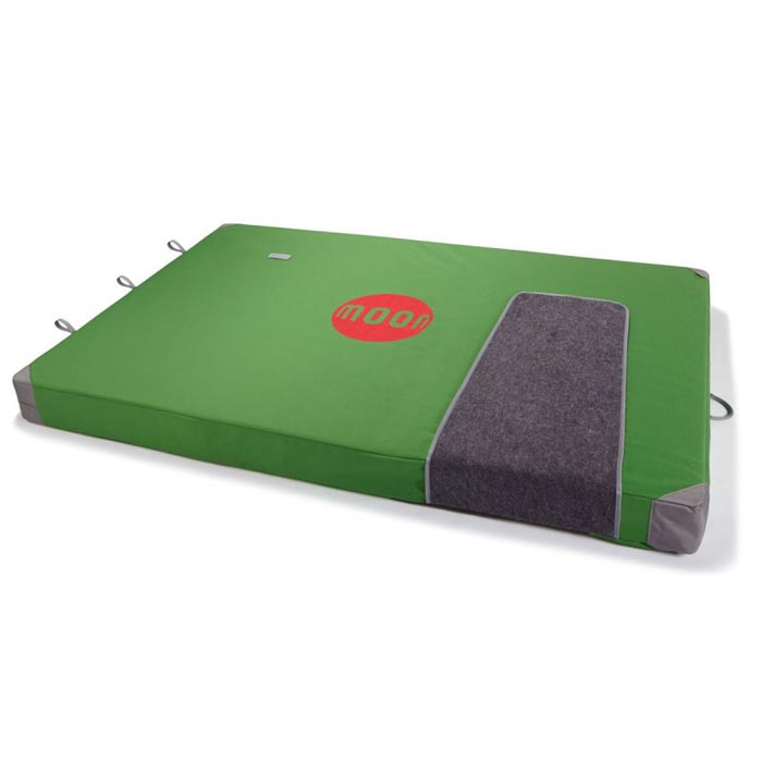 Das Bild zeigt das Moon Saturn Crashpad ausgebreitet in grüner Farbe auf einem weißem Quadrat.