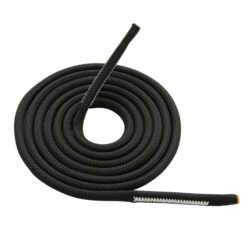 das Bild zeigt die DYNA.MIT Reepschnur 170cm. Die schwarze Reepschnur ist als Schnecke gewickelt in Bildmitte zu sehen. Man erkennt deutlich die abstehenden, abgenähten Enden.