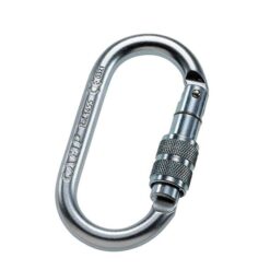 Das Bild zeigt den Camp Oval Pro Lock Stahlkarabiner. Der silberne Karabiner liegt aufrecht in Bildmitte mit dem Schnapper nach rechts.