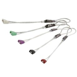 Das Bild zeigt das DMM Peenuts Klemmkeile Set. Es ist fächerförmig in Bildmitte zu sehen. Man erkennt die fünf unterschiedlichen Farben und die Drahtschlingen perfekt.