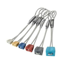 Das Bild zeigt das DMM Wallnuts Klemmkeile Set mit den Größen 3-8. Das Set liegt fächerförmig in Bildmitte. Man erkennt die unterschiedlichen Farben und Größen der Keile, sowie deren Drahtschlingen.