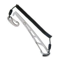 Das Bild zeigt ein Wild Country Pro Key Klemmkeilentferner. Er liegt schräg in der Mitte eines weißen Quadrates. Man erkennt alle Produktdetails des silbernen Produktes sowie die schwarze Spiralleine mit dem Fixierkarabiner als Absturzsicherung.