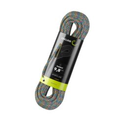 das Bild zeigt ein Edelrid Parrot 9,8mm Einfachseil. Das aufgerollte Seil steht aufrecht in Originalverpackung in der Mitte eines weißen Quadrates. Man erkennt den bunten Seilstrang und das schwarz-grüne Verpackungslabel.