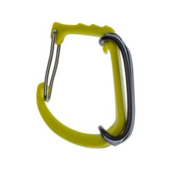 The picture shows the Edelrid SM Clip material carabiner. The green plastic carabiner is standing upright in the center of the picture, with the wire gate on the left and the black rubber fixation strap on the right. 