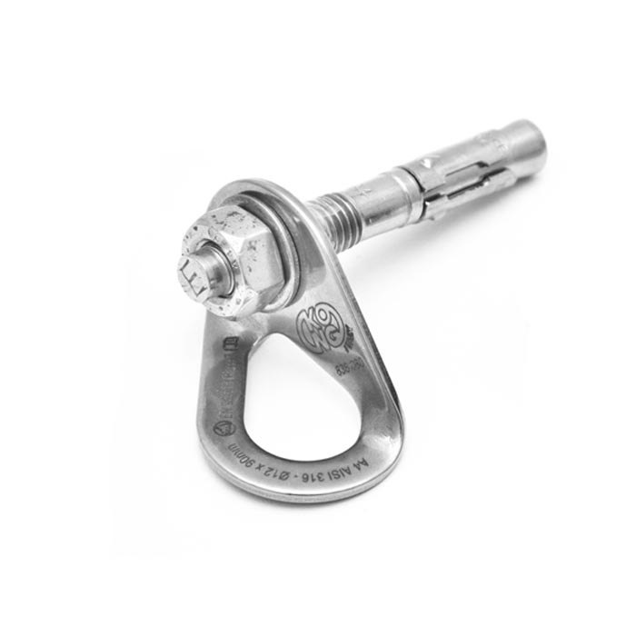 Das Bild zeigt den silbernen Kong Anchor Kit, einen Bohrhaken mit montierter Bohrhakenlasche.