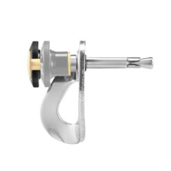 Das Bild zeigt den silbernen Petzl Pulse. Ein temporärer Bohrhaken mit heller Lasche und schwarz-gelben Versperrmechanismus.