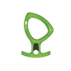 Das Bild zeigt den grünen Petzl Piana Club Canyoning Abseilachter auf einem weißem Quadrat. Der große Ring ist oben.