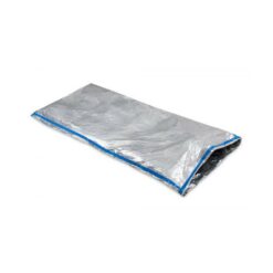 Das Bild zeigt den silbernenLACD Biwaksack Superlight I ausgebreitet.