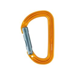 Oranger Petzl Sm´D Wall Schnappkarabiner mit geschlossenem Schnapper.
