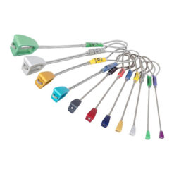 Set DMM Halfnuts mit 11 verschiedenen Klemmkeilen nebeneinander in einem Fächer.