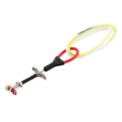 Gelb-roter DMM Dragonfly Offset Cam auf weißem Quadrat.