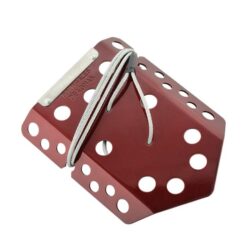 Roter DMM Deadman Firnanker mit silbernen Stahlkabel.