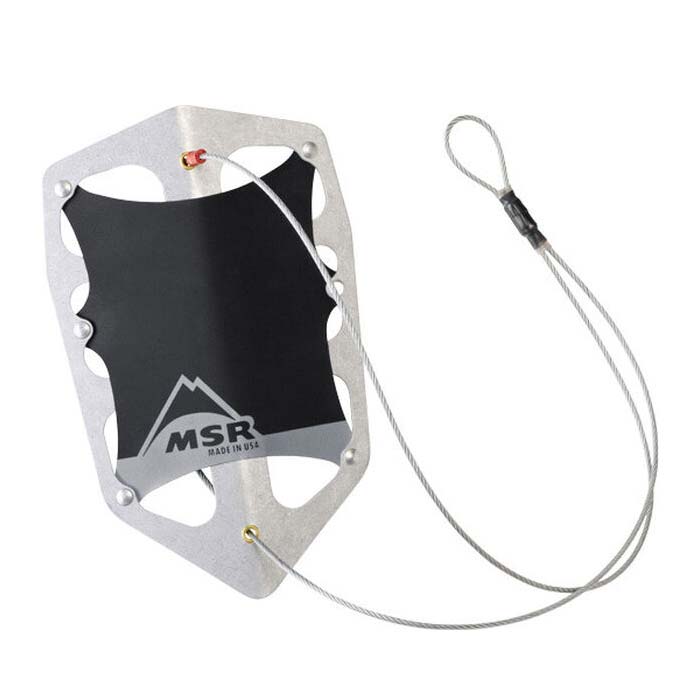 Das Bild zeigt einen großen, silbernen Firnanker mit schwarzer Kunststoffplane und einem Stahlkabel.