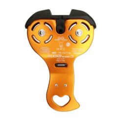 Orange-schwarze Kong Zip Evo Seilrolle für Adventure Parks mit schwarzem Fingerschutz.