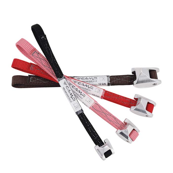 Vier verschiedenfärbige Camp Tricam Evo Klemmkeile sternenförmig