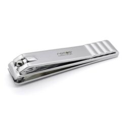 Großer Nagelknipser in Silber für Kletterer auf weißem Quadrat.