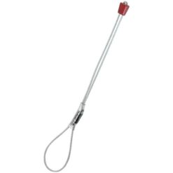 Roter Black Diamond Klemmkeil der Größe 1 mit silbernen Stahlkabel.