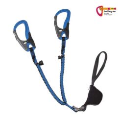 Blau schwarzes Rock Empire Magnetic Siga Klettersteigset auf weißem Quadrat mit geöffnetem Magnet Verbindungselement.