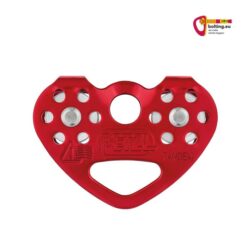 Rote Petzl Tandem Doppelseilrolle vor weißem Hintergrund.