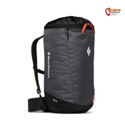 Schwarzer Black Diamond Crag 40 Kletterrucksack von der Seite mit Logo.
