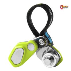 Grell grüner Edelrid Ohmega Bremsassistent für Einfachseile mit schwarzer Schlinge, aufgeklappt von der Seite.