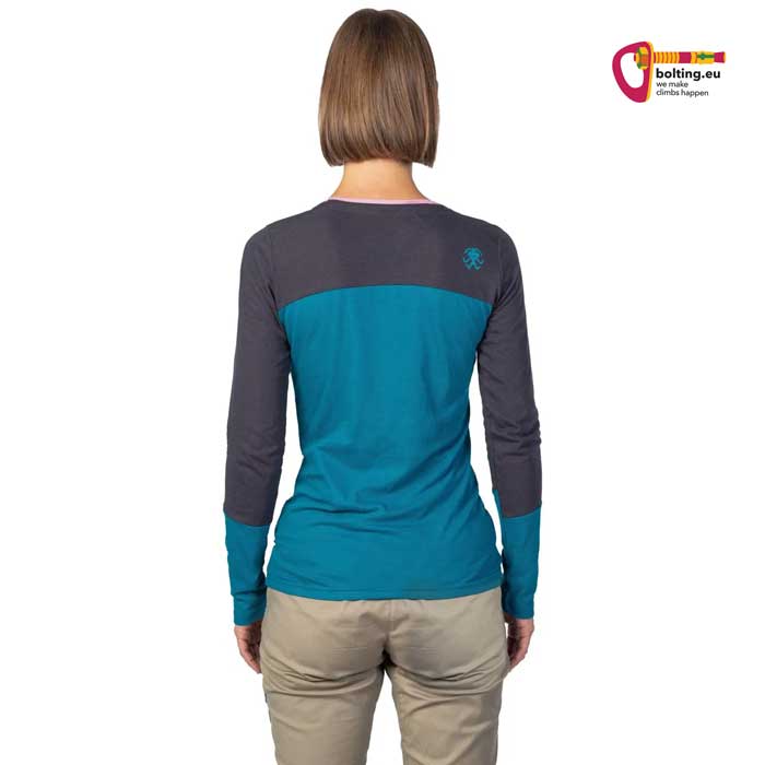Modell mit blau-grauem Rafiki Finale Lady Damen Kletter Longsleeve von hinten.